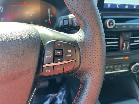 Used 2025 Ford Escape ST-Line image 18