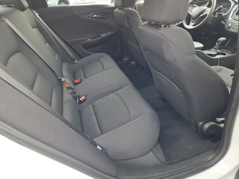 Certified 2022 Chevrolet Malibu LS FWD image 9