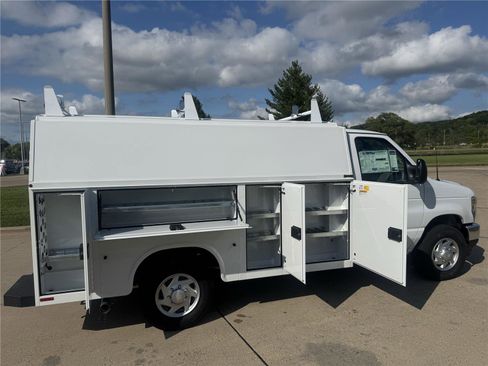 New 2026 Ford E-350 and Econoline 350 Super Duty w/ Power Equipment Group RWD image 2