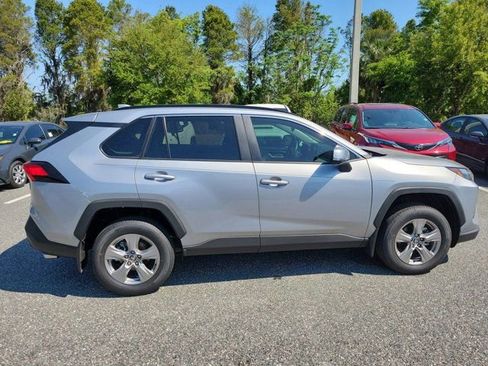 Used 2025 Toyota RAV4 XLE image 9