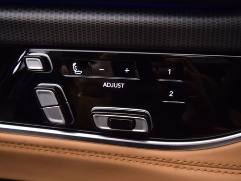 New 2026 Jeep Grand Wagoneer Summit AWD/4WD image 33