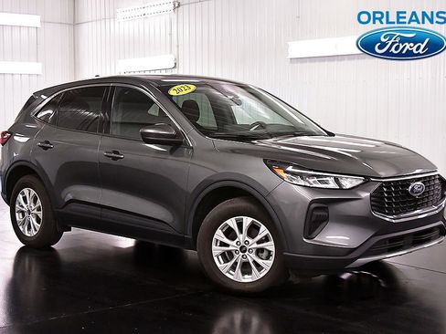 Used 2023 Ford Escape Active w/ Tech Pack #2 AWD/4WD image 1