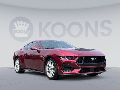 Used 2025 Ford Mustang GT Premium RWD image 10