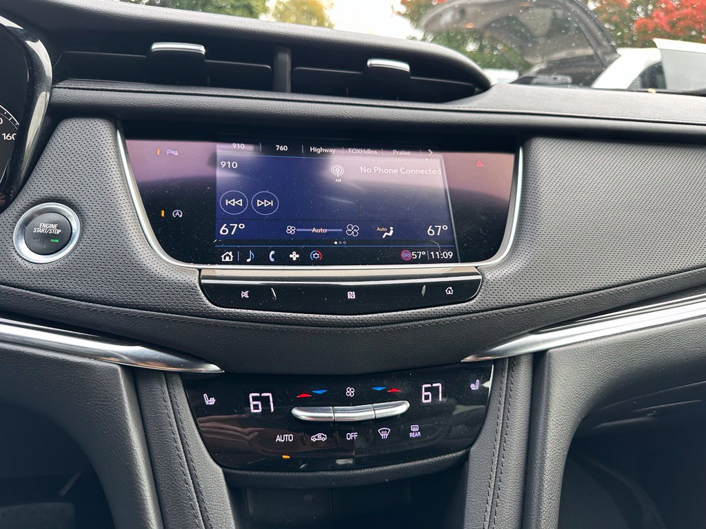 Used 2020 Cadillac XT5 Premium Luxury w/ LPO, Floor Liner Package FWD image 24