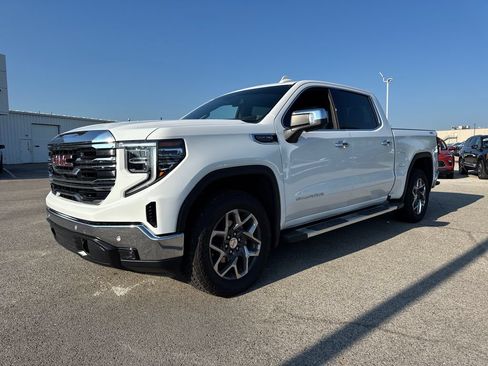 Used 2026 GMC Sierra 1500 SLT w/ SLT Premium Plus Package AWD/4WD image 2