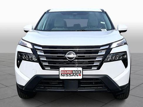 Certified 2025 Nissan Rogue SV image 4