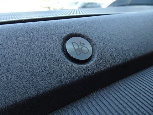 Used 2023 Ford Expedition Limited image 22