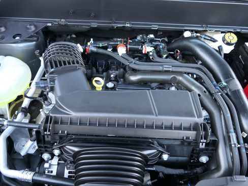 Used 2025 Ford Maverick Tremor image 28