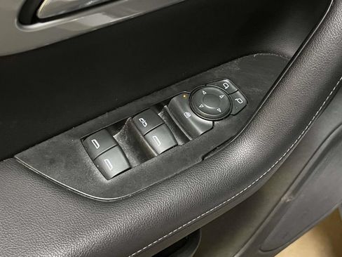Used 2021 Chevrolet Blazer LT FWD image 13