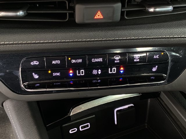 Used 2023 Buick Envision Essence AWD/4WD image 27