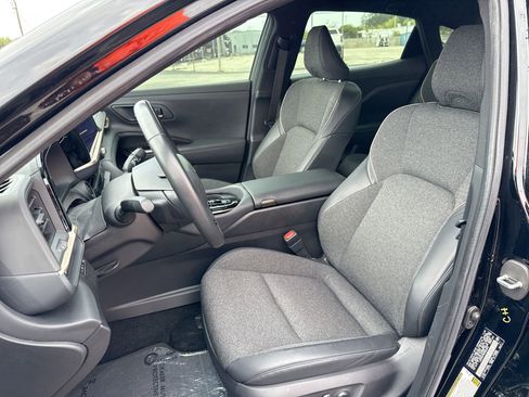 Used 2024 Toyota Crown XLE image 13