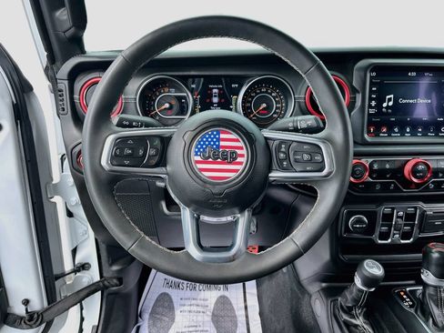 Used 2023 Jeep Gladiator Overland w/ LED Lighting Group AWD/4WD image 11