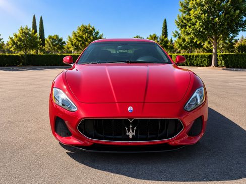 Used 2018 Maserati GranTurismo Sport RWD image 2