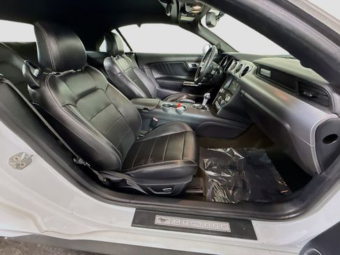 Used 2018 Ford Mustang Premium image 27