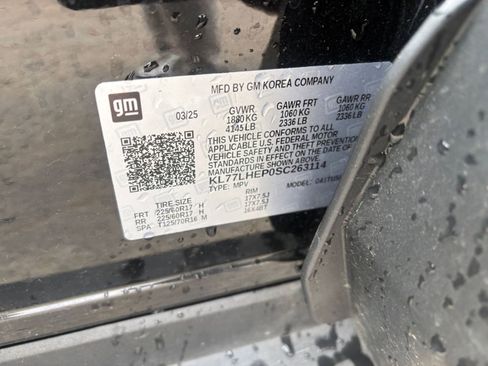 Used 2025 Chevrolet Trax LT w/ LT Convenience Package image 30