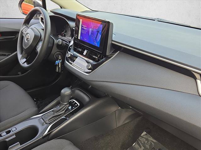 Used 2025 Toyota Corolla LE FWD image 21