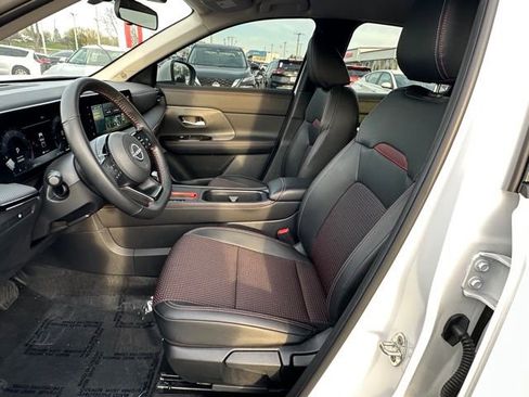 Certified 2025 Nissan Kicks SR AWD/4WD image 24