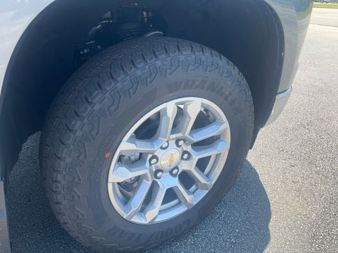 New 2026 Chevrolet Silverado 1500 LT w/ Z71 Off-Road Package AWD/4WD image 9