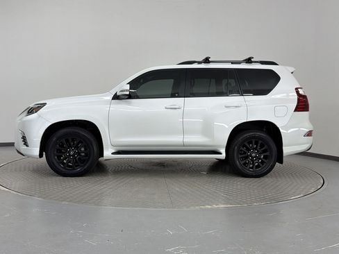 Certified 2022 Lexus GX 460 w/ Black Line Special Edition AWD/4WD image 2