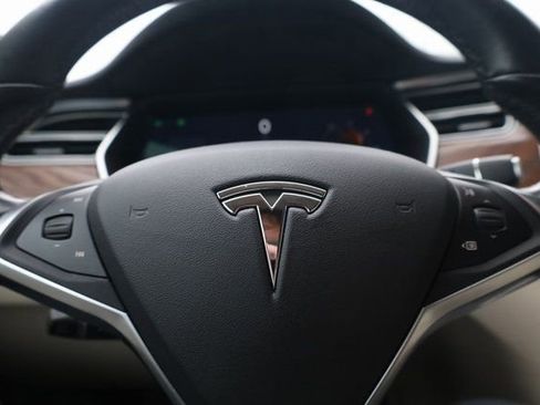 Used 2018 Tesla Model S 75D image 17