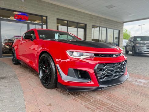 Used 2020 Chevrolet Camaro ZL1 RWD image 20