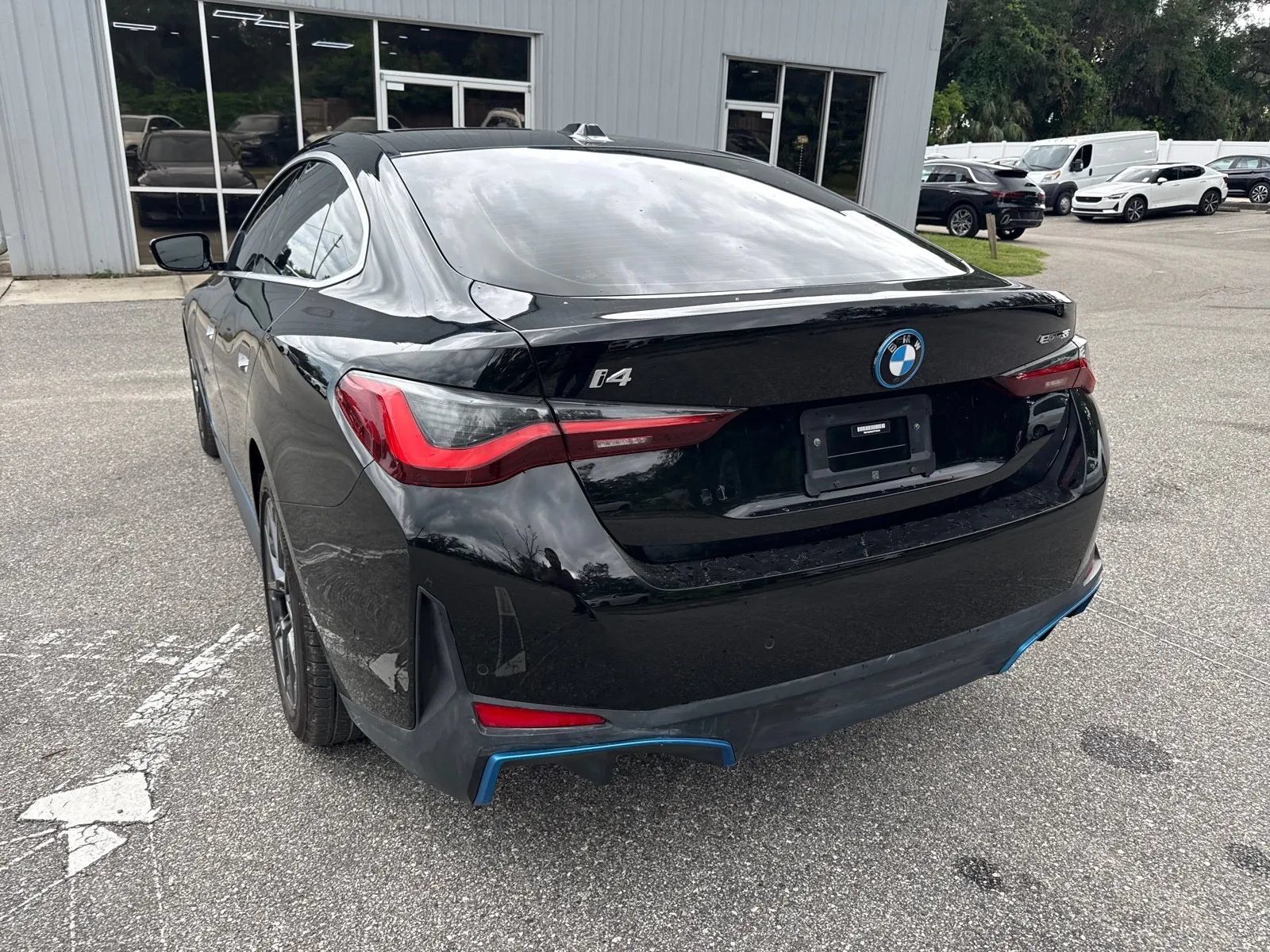 Used 2023 BMW i4 eDrive35 RWD image 10