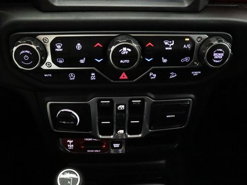 Used 2018 Jeep Wrangler Unlimited Rubicon AWD/4WD image 26