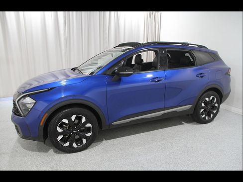 Used 2023 Kia Sportage X-Line w/ X-Line Premium Package AWD/4WD image 3