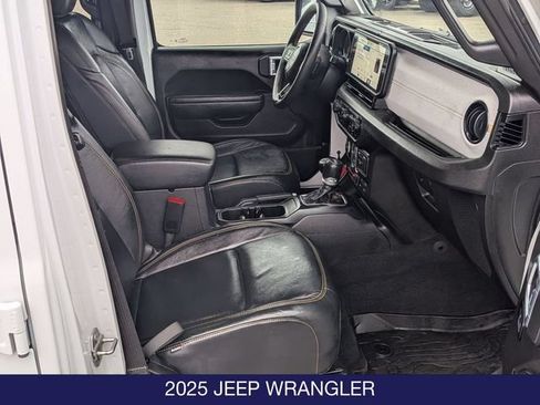 Used 2025 Jeep Wrangler Unlimited Sport AWD/4WD image 27