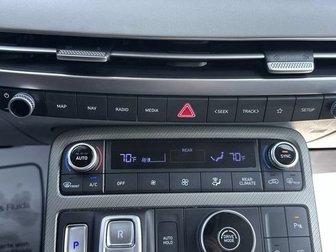 Used 2024 Hyundai Palisade SEL w/ Premium Package FWD image 19