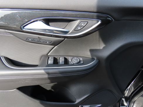 Used 2025 Buick Envision Preferred image 23