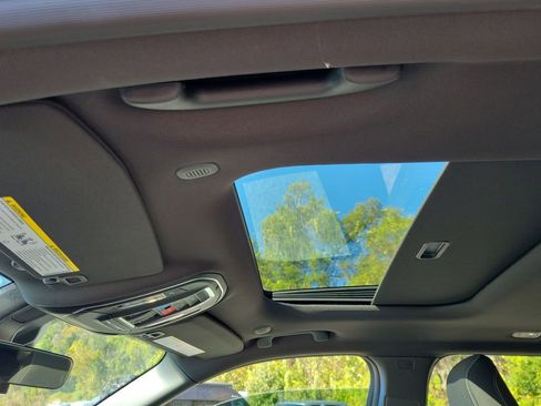 New 2025 Jeep Grand Cherokee Laredo w/ Luxury Tech Group I image 30