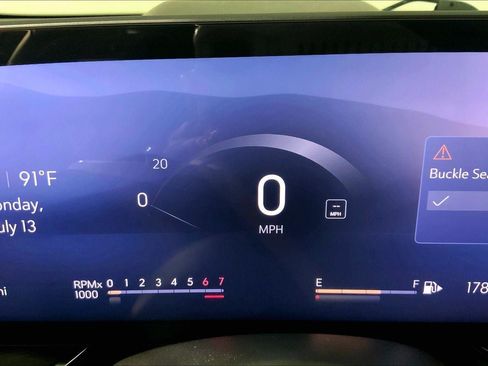 Used 2025 Buick Envision Preferred AWD/4WD image 21
