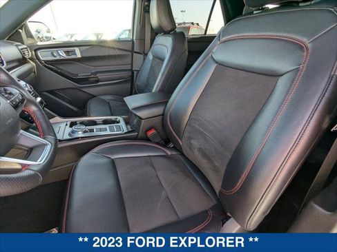 Certified 2023 Ford Explorer ST-Line w/ Class IV Trailer Tow Package image 21