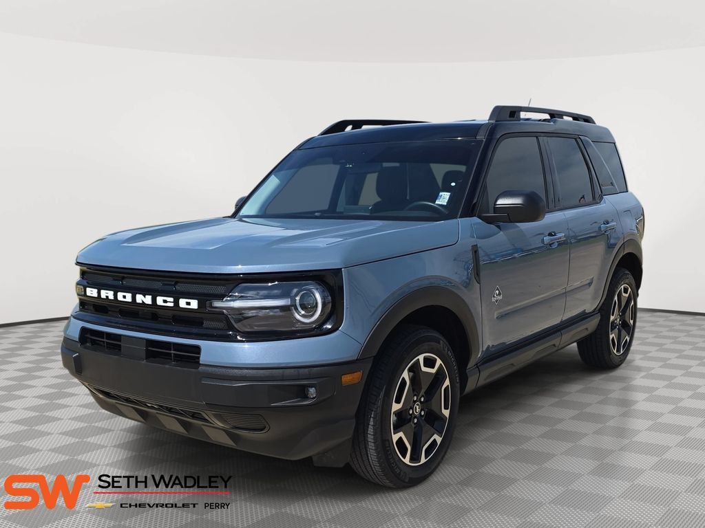 Used 2024 Ford Bronco Sport Outer Banks w/ Tech Package AWD/4WD image 3