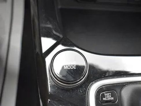 Used 2025 Kia Seltos S FWD image 34