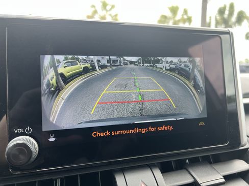 Used 2024 Toyota RAV4 XLE FWD image 25