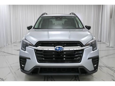 New 2025 Subaru Ascent Limited image 3