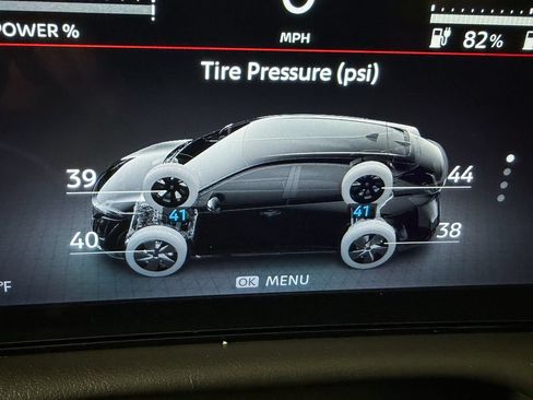 Certified 2023 Nissan Ariya AWD image 32