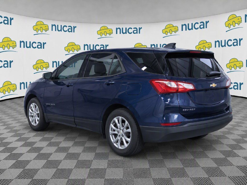 Used 2019 Chevrolet Equinox LS AWD/4WD image 3