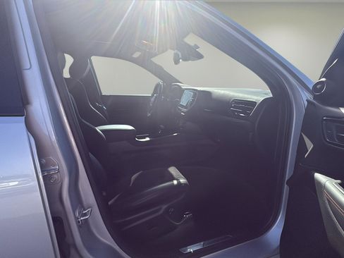 Used 2025 Dodge Durango GT image 13