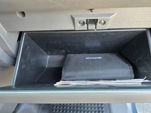 Used 2017 Nissan NV 2500 SL image 28