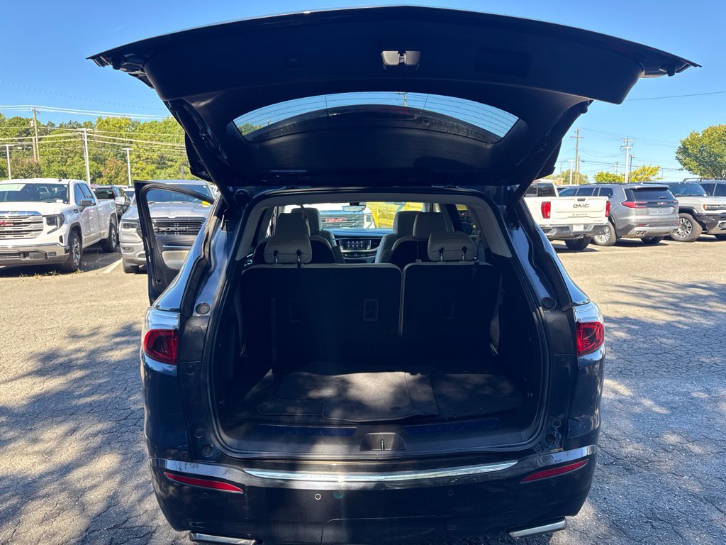 Used 2024 Buick Enclave Essence w/ Experience Buick Package FWD image 20