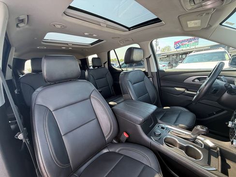 Used 2018 Chevrolet Traverse LT image 25