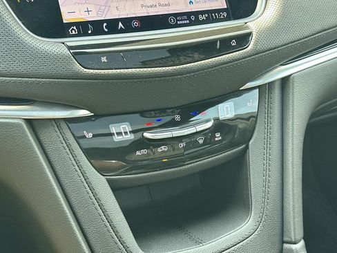 Certified 2024 Cadillac XT5 Premium Luxury AWD/4WD image 31