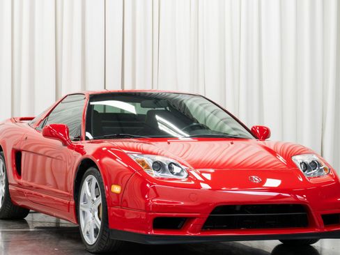 Used 2005 Acura NSX T image 3