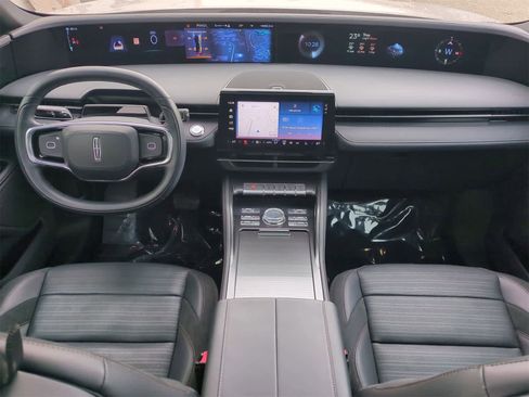 Used 2025 Lincoln Nautilus Reserve w/ Jet Appearance Package image 15