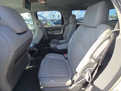 Used 2014 GMC Acadia SLT w/ Technology Package FWD image 5