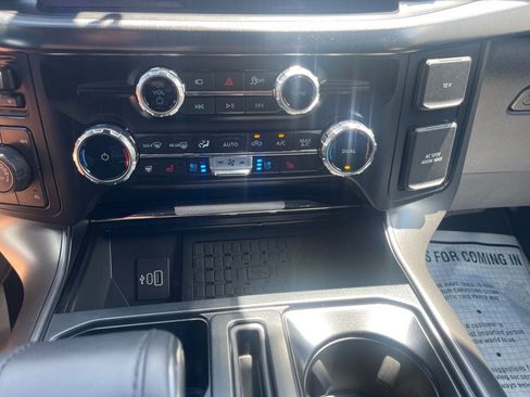 Used 2025 Ford F150 Lariat w/ Equipment Group 501A Mid AWD/4WD image 19