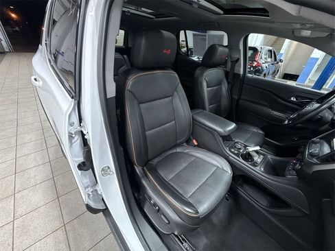 Used 2022 GMC Acadia AT4 w/ Preferred Package image 16